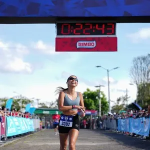 Participantes preparados para iniciar la Bimbo Global Race 2026