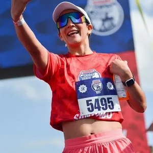 Medalla de participación de la Bimbo Global Race 2026 Colombia