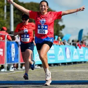 Podio de ganadores de la Bimbo Global Race 2026 Colombia