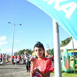Participantes disfrutando las actividades de Hoka