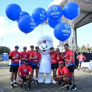 Pacers corriendo junto a los participantes