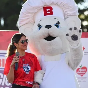 Corredores disfrutando la Bimbo Global Race 2026