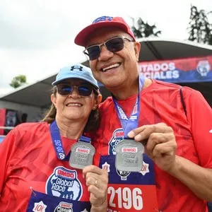 Participantes viviendo una jornada deportiva en Bogotá