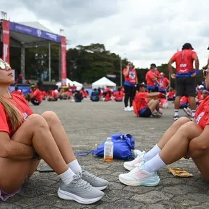 Corredores disfrutando la comunidad de la Bimbo Global Race