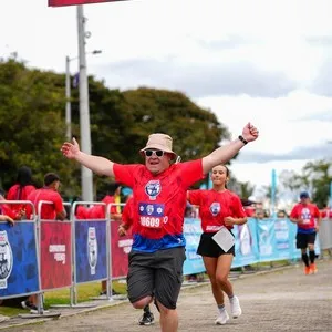 Corredores disfrutando la jornada Bimbo Global Race 2026