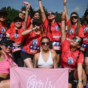 Participantes completando el recorrido Bimbo Global Race 2026