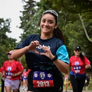 Corredores disfrutando la experiencia completa Bimbo Global Race 2026