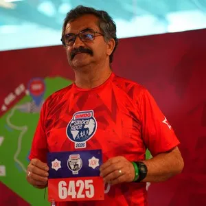 Atletas disfrutando el día de entrega de kits en la Bimbo Global Race 2026