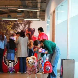 Asistentes preparándose para la Bimbo Global Race 2026