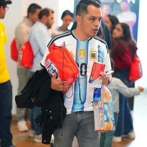 Participantes de la carrera preparándose para correr en la Bimbo Global Race en la Bimbo Global Race 2026