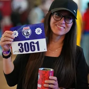 Corredores de la Bimbo Global Race preparándose para correr en la Bimbo Global Race en la Bimbo Global Race 2026