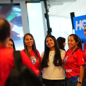 Familias participantes preparándose para la Bimbo Global Race 2026