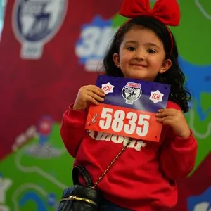Familias participantes preparándose para correr en la Bimbo Global Race en la Bimbo Global Race 2026