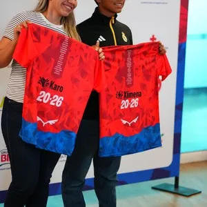 Familias participantes disfrutando la experiencia previa a la carrera en la Bimbo Global Race 2026