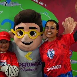 Visitantes disfrutando la experiencia previa a la carrera en la Bimbo Global Race 2026