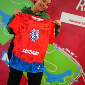 Comunidad de corredores recibiendo su kit en la Bimbo Global Race 2026