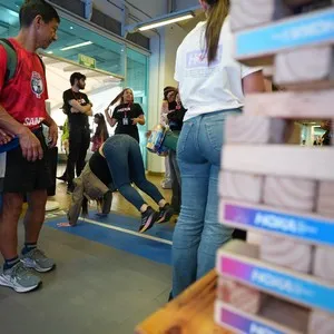 Atletas participantes disfrutando la experiencia previa a la carrera en la Bimbo Global Race 2026